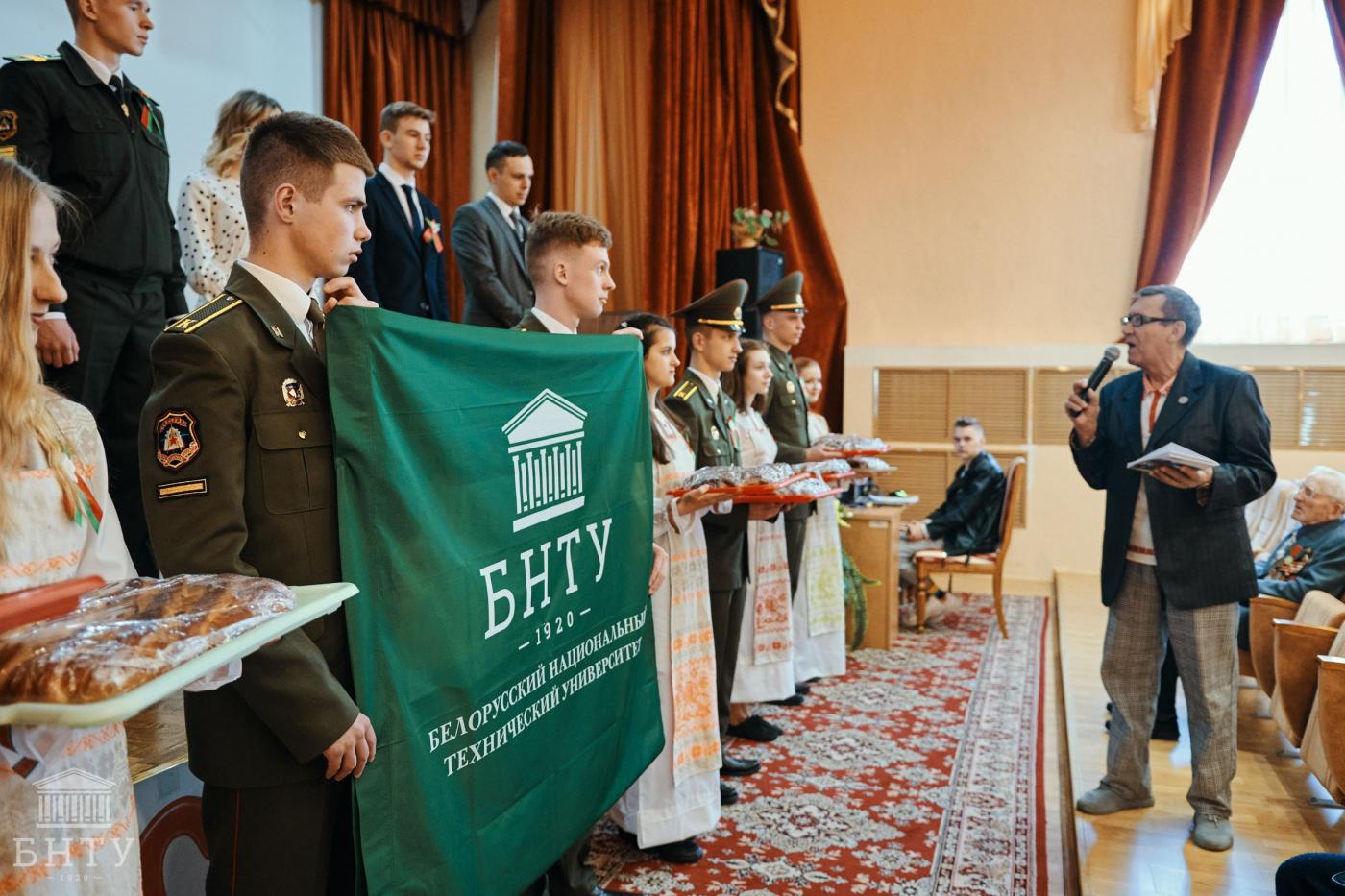 Когда поет душа: благотворительная акция «Студенчество БНТУ – ветеранам»